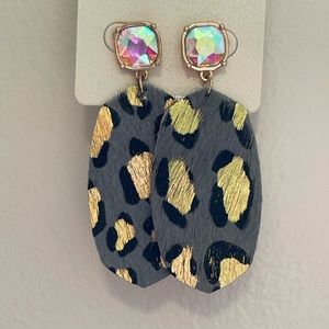 ❤️JUST IN!❤️ Adi Love Leather Gray Leopard Print Earrings Iridescent Crystals